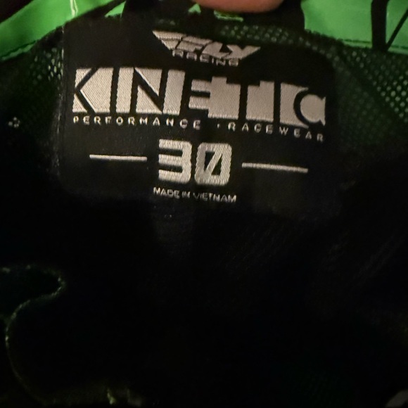Like new Mens size 30 Fly Racing Kinetic Performance pants Black/green - Picture 2 of 2